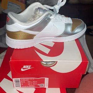 Women Nike Dunk Low SE
